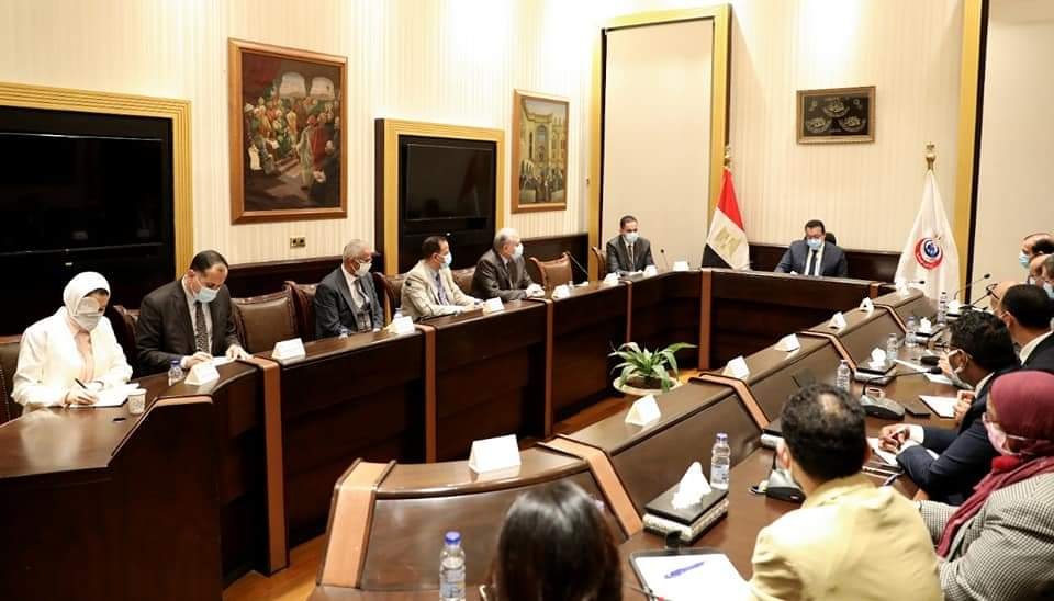 الدكتور خالد عبد الغفار يجتمع مع وكلاء وزارة الصحة الجدد