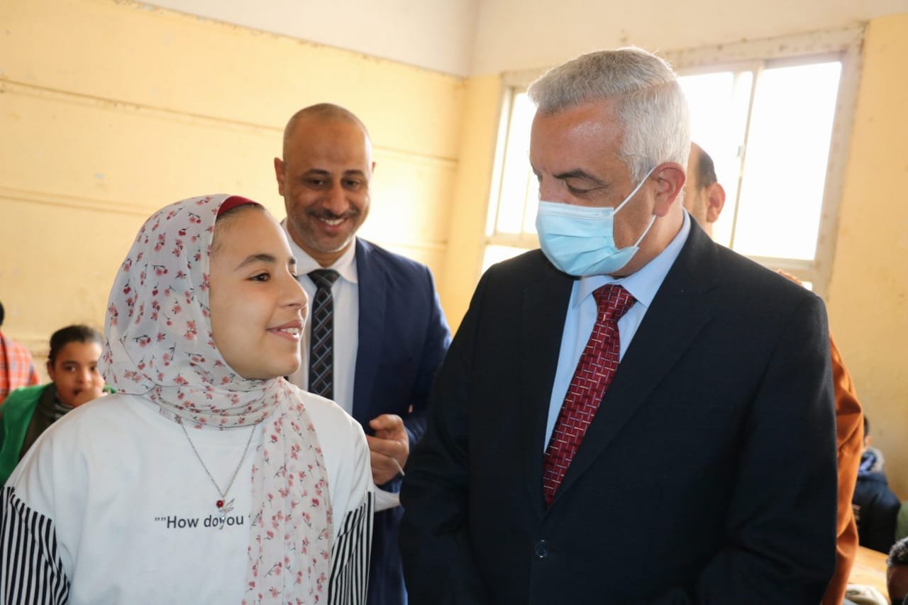 رئيس جامعة المنوفية يتابع فعاليات القافلة المتكاملة لقرية شعشاع مركز أشمون