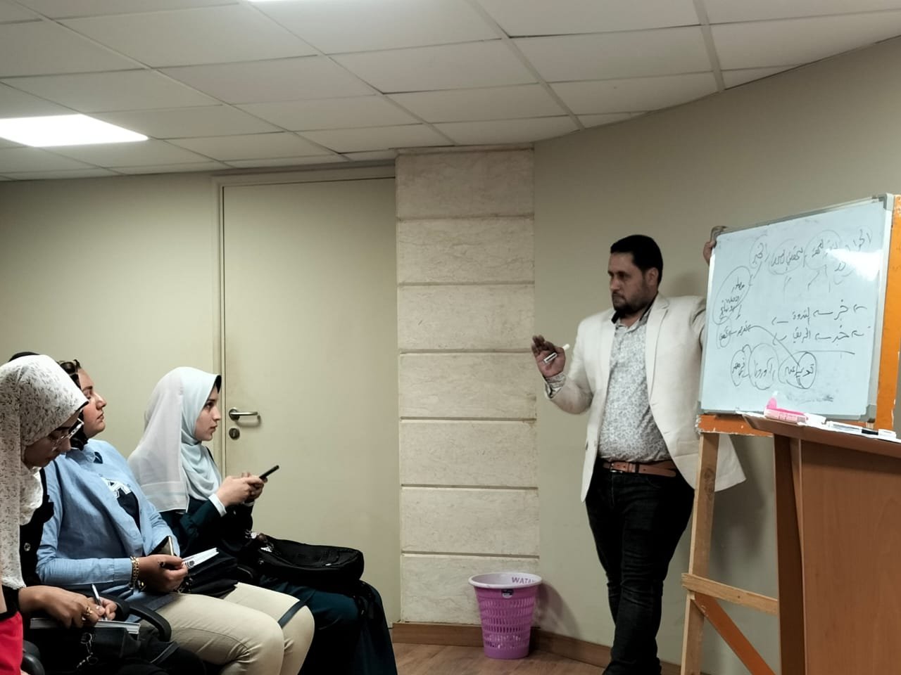 ورشة عمل عن "المهارات المتقدمة للصحفي المحترف" بسفارة المعرفة بالمنوفية