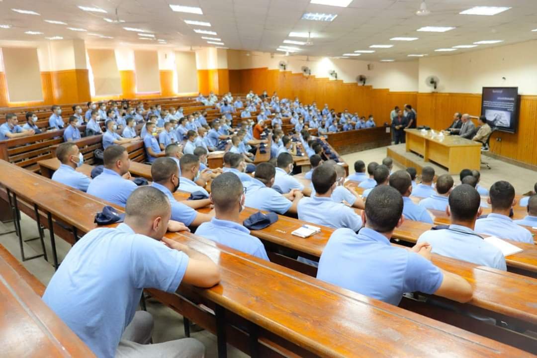 رئيس جامعة الدلتا التكنولوجية يتابع فعاليات دورة التربية العسكرية للطلاب بالجامعة