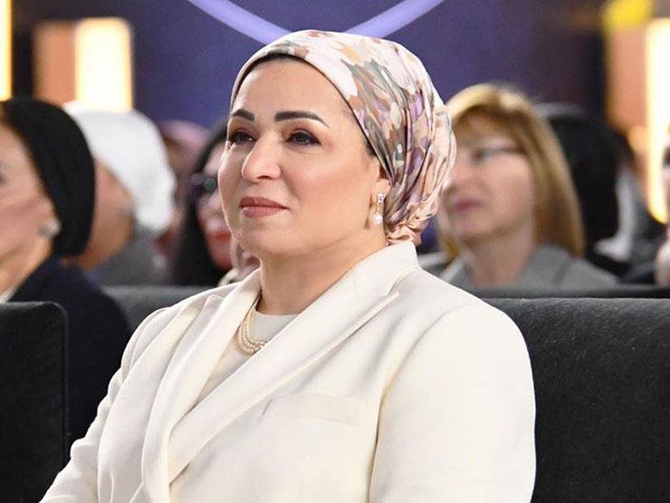 أخلصت لوطنها وأسرتها وفنها.. السيدة انتصار السيسي تنعي الفنانة رجاء حسين