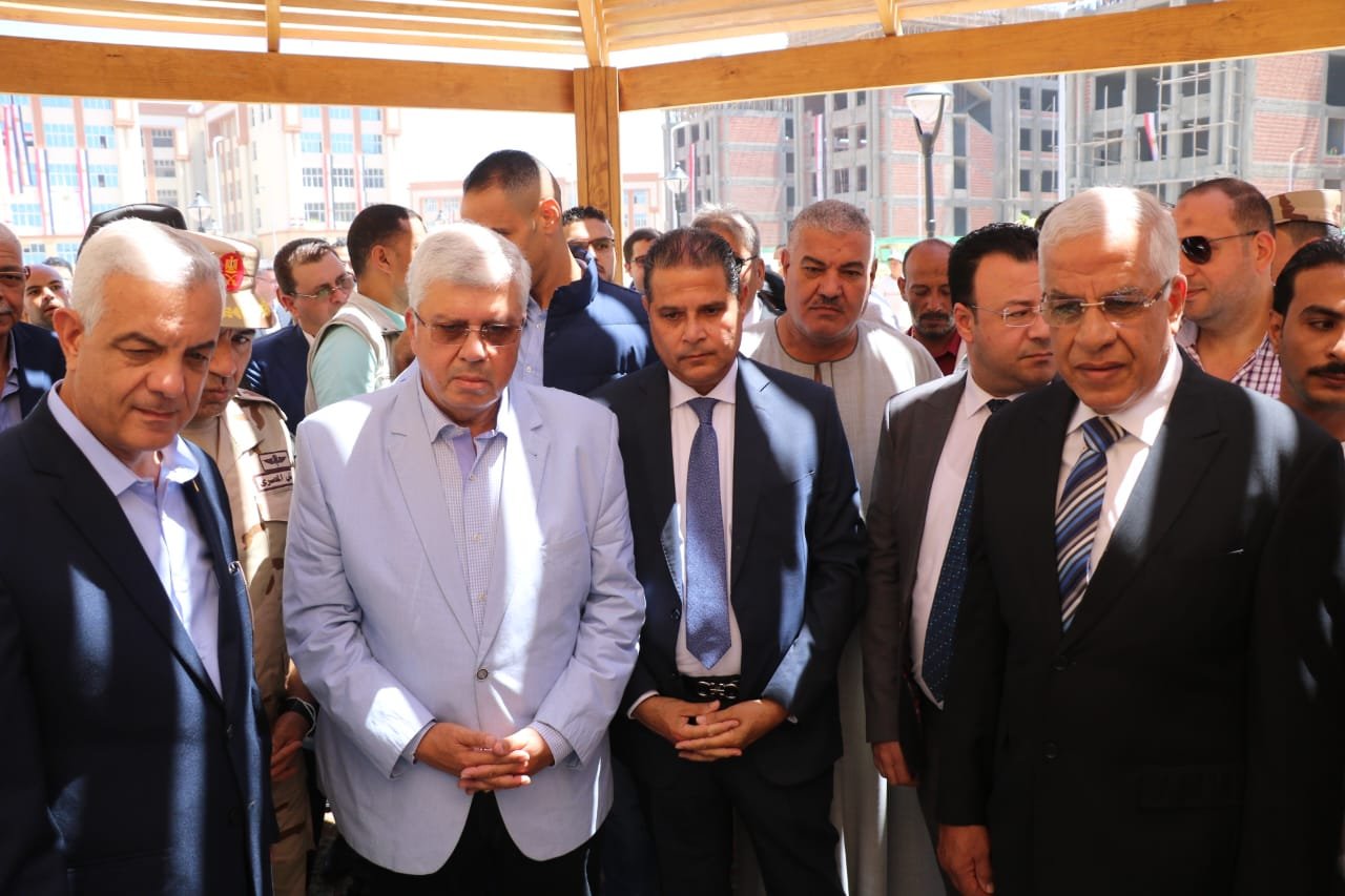 وزير التعليم العالي ورئيس الجامعة يتفقدان جامعة المنوفية الأهلية