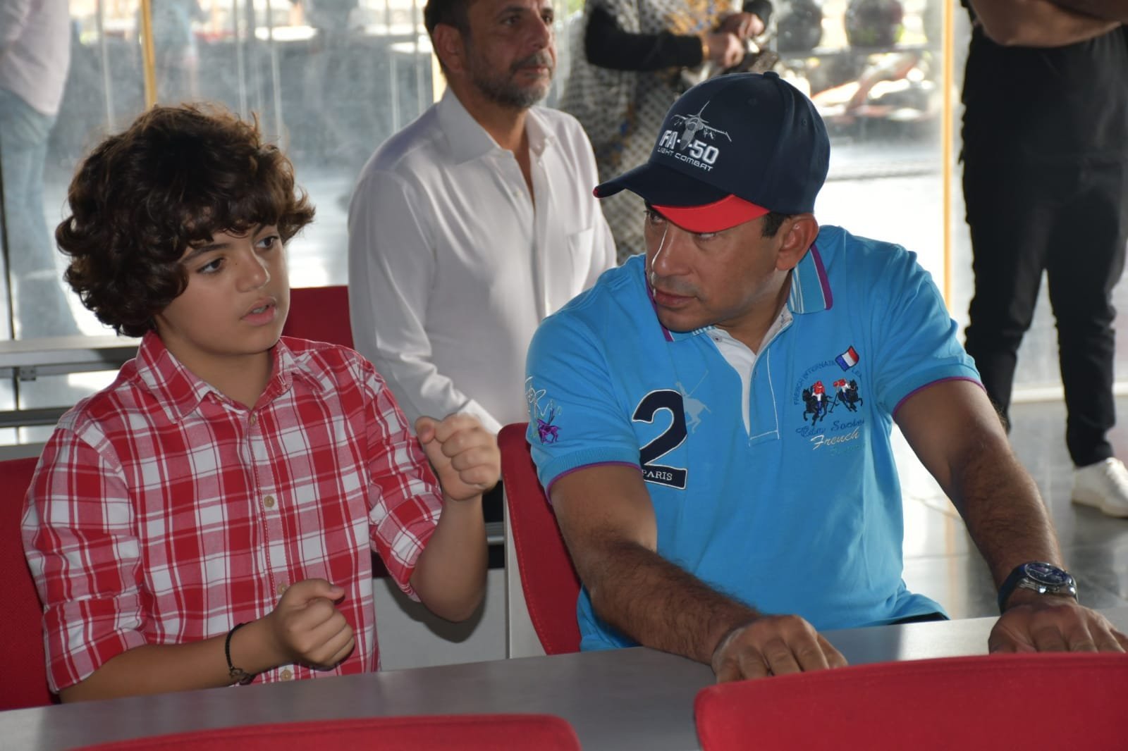 وزير الشباب والرياضة