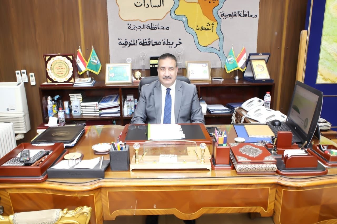 محافظ المنوفية يحيل مسئولي حماية الأراضى الزراعية بالبرانية والغنامية للنيابة الإدارية 