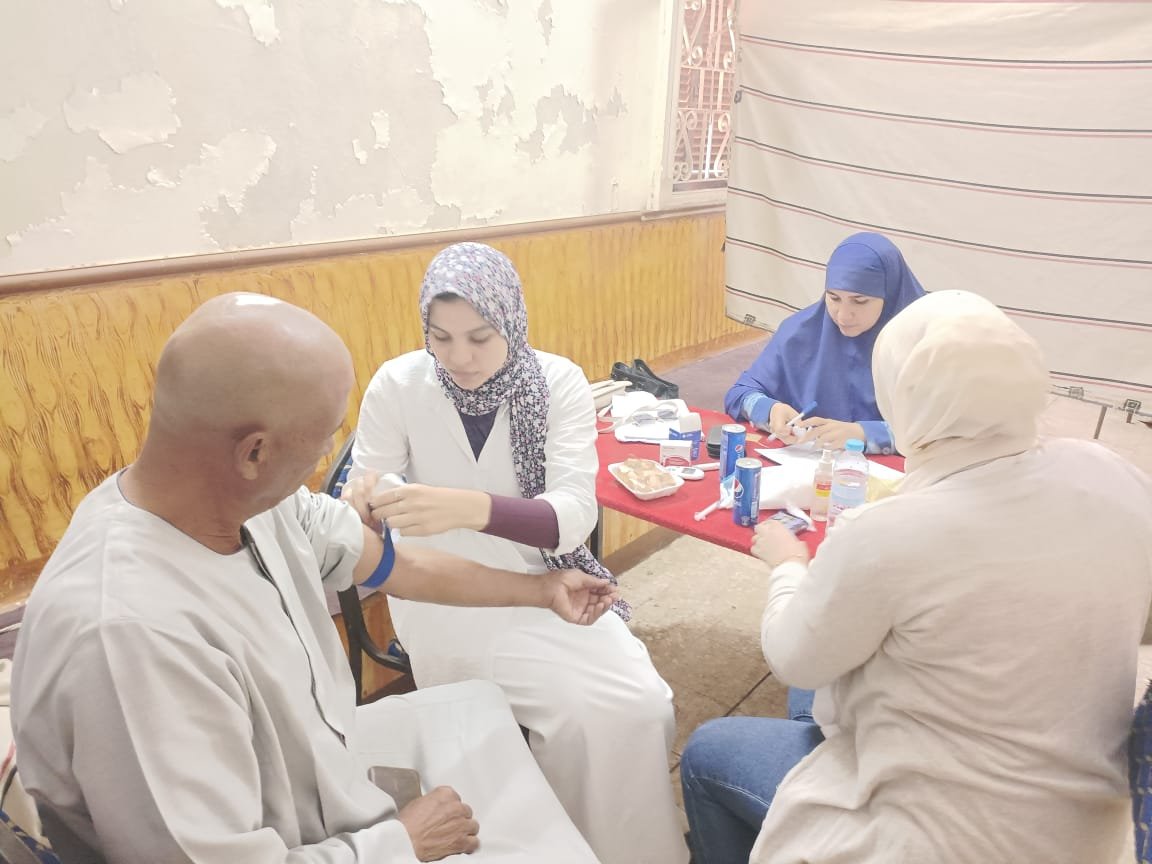 جامعة مدينة السادات تنظم قافلة طبية تخصصية 