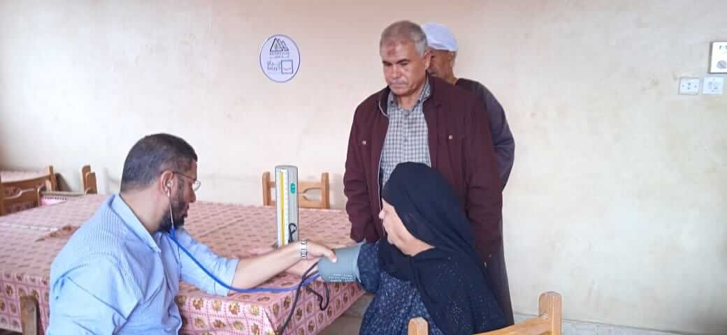 جامعة مدينة السادات تنظم قافلة طبية تخصصية بقرية مصطاي مركز قويسنا ضمن حياة كريمة