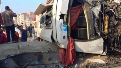 اصطدام جرار مفرد بأتوبيس علي مزلقان الصدر بالزقازيق