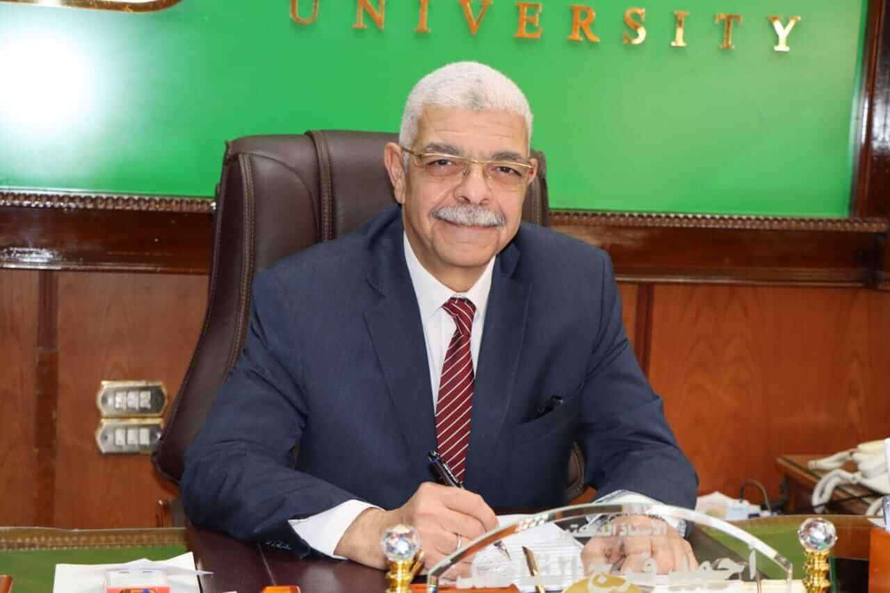 "القاصد" يعقد اجتماع لجنة قبول الهدايا والتبرعات بجامعة المنوفية أون لاين