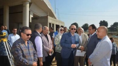 محافظ بني سويف يتفقد مستجدات وسير العمل بمشروع مجمع مواقف السيارات