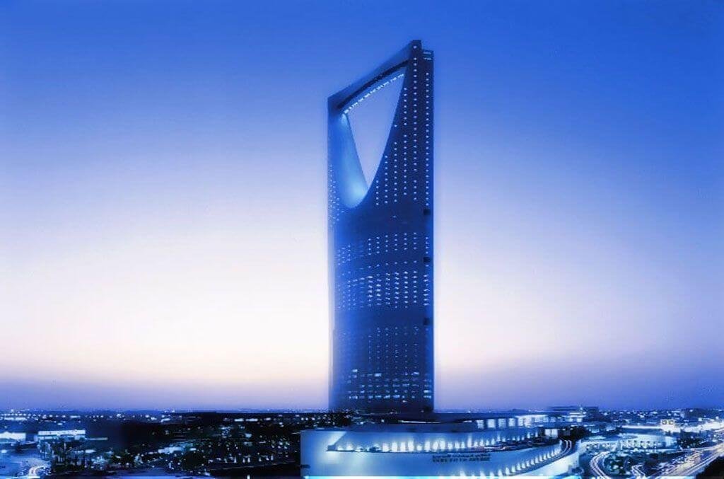 كم طول برج المملكة برج المملكة من الداخل برج المملكة جدة طول برج المملكة برج المملكة الرياض برج المملكه برج المملكة 