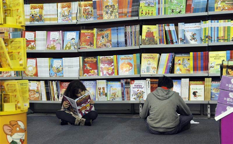 أهمية معرض الكتاب في نشر الثقافة وتعزيز القراءة بين الشباب