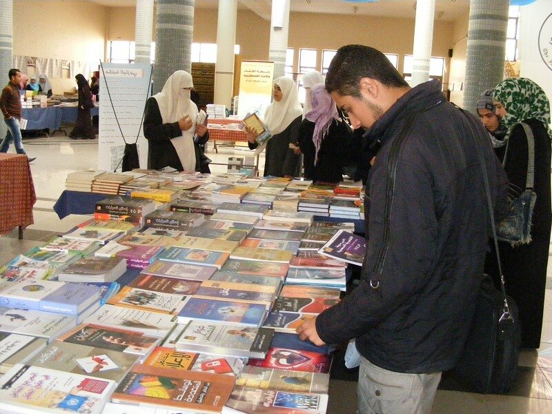 أهمية معرض الكتاب في نشر الثقافة وتعزيز القراءة بين الشباب